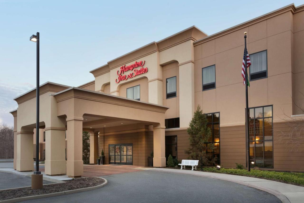 Hampton Inn & Suites Mahwah Exterior foto
