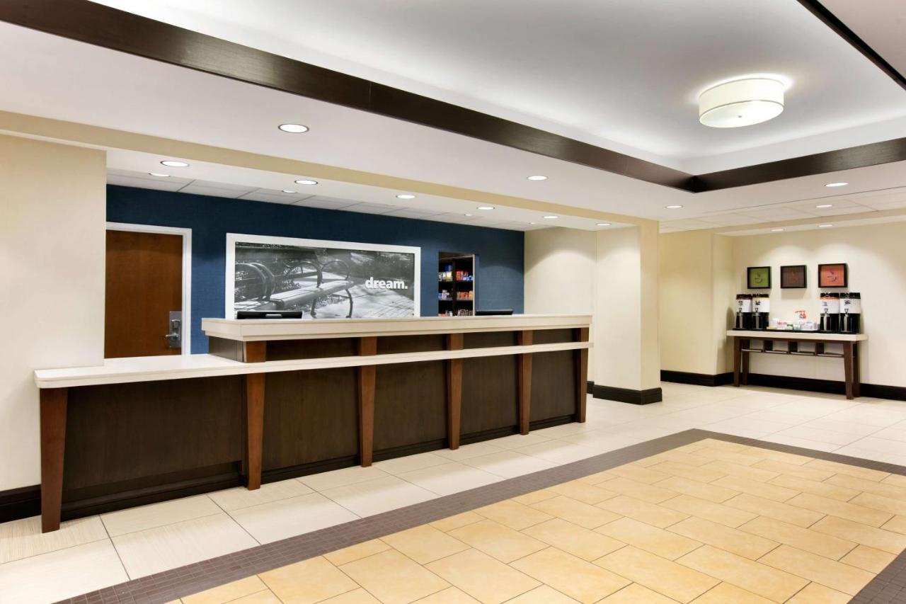 Hampton Inn & Suites Mahwah Exterior foto