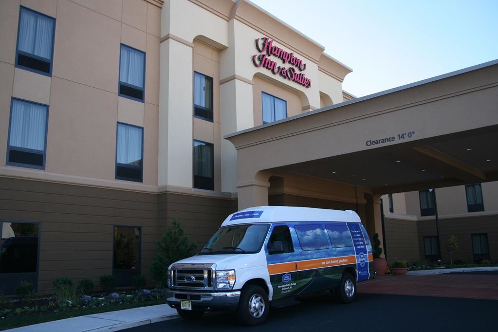 Hampton Inn & Suites Mahwah Exterior foto