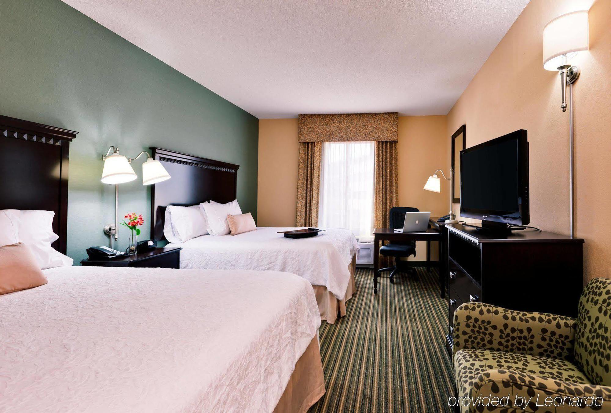 Hampton Inn & Suites Mahwah Habitación foto